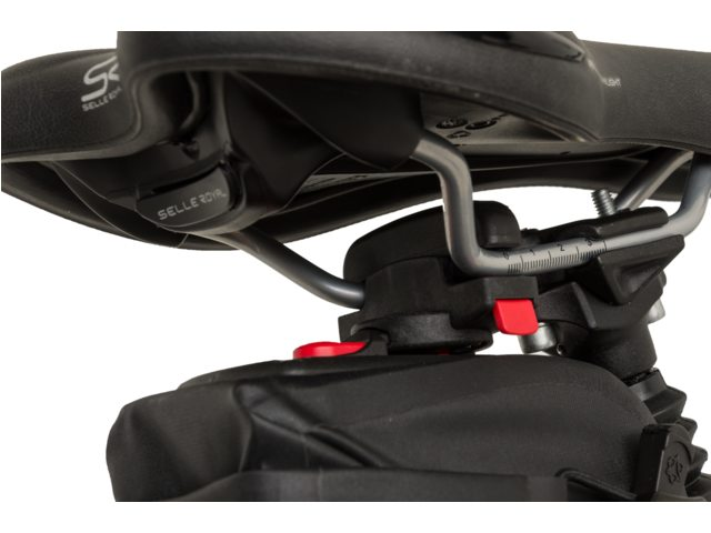 AGU SHELTER Saddlebag Klickfix black